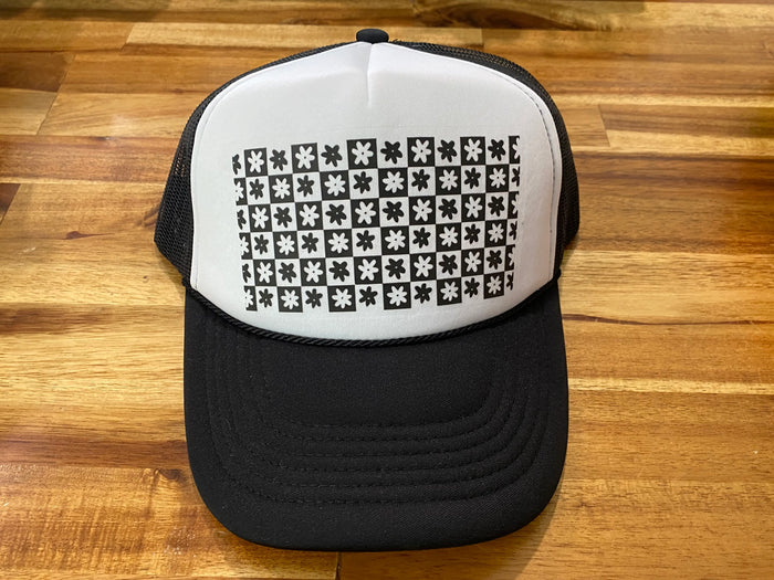 Daisy Checkered Pattern Trucker Hat