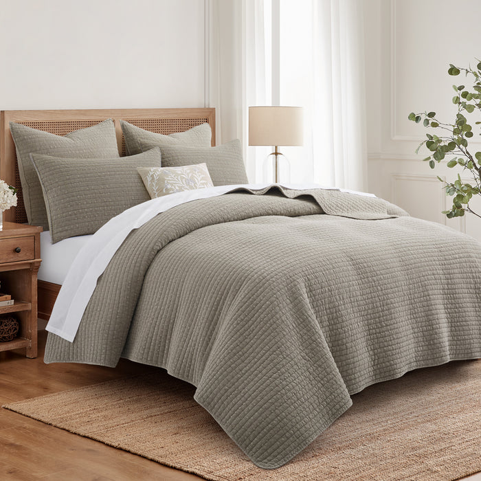 Levtex Home Eyelet Cream Quilt Set Quilts