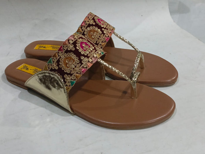 Maroon Kohlapuri