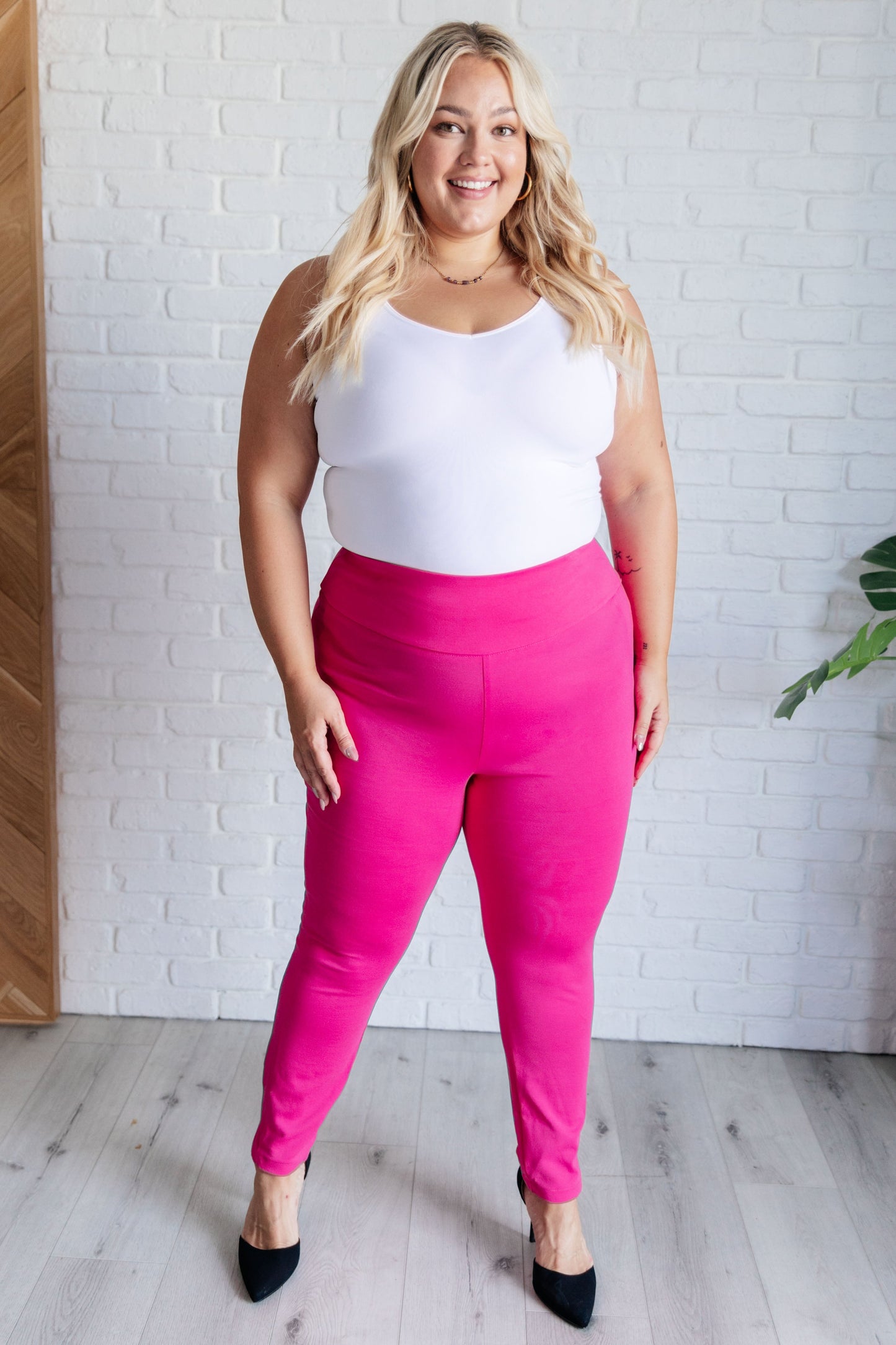 Hazel Blues® |  Magic Skinny 28" Pants in Hot Pink