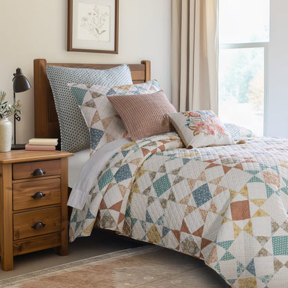 Levtex Home Lottie Quilt Set Quilts